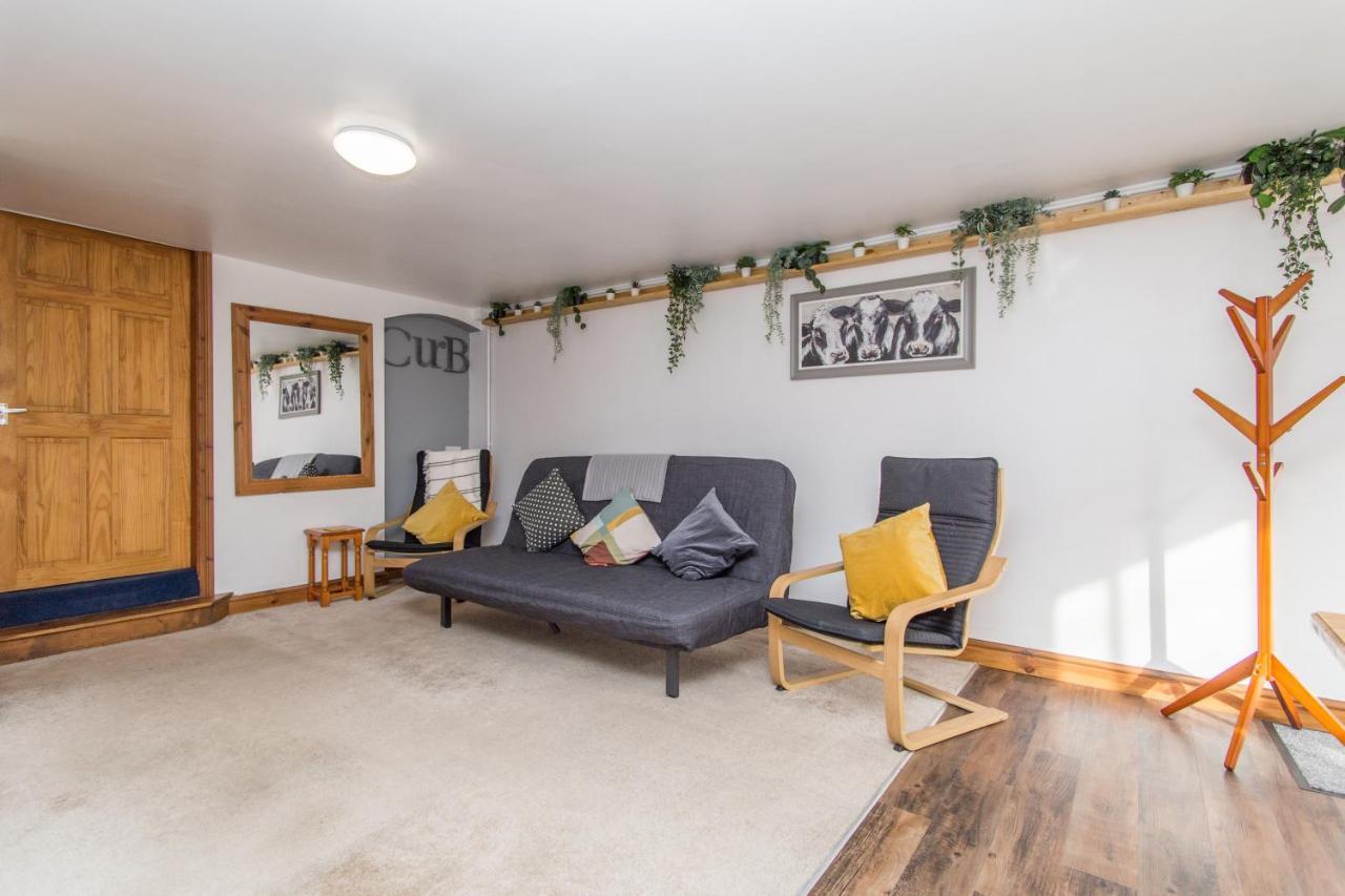 Apartamento The Old Dairy Mill Street Crediton Exterior foto